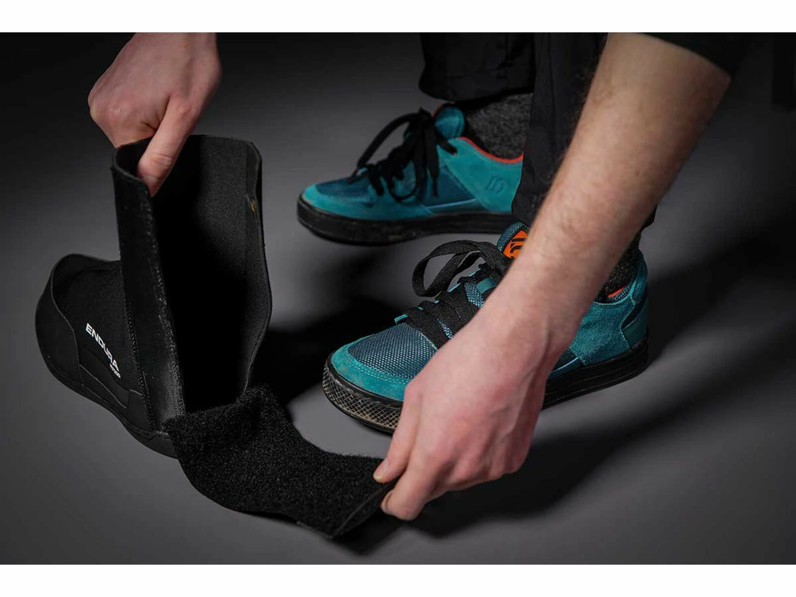 Endura MT500 Plus Überschuh II, Schwarz 4 Endura MT500 Plus Überschuh II, Schwarz – Bild 4