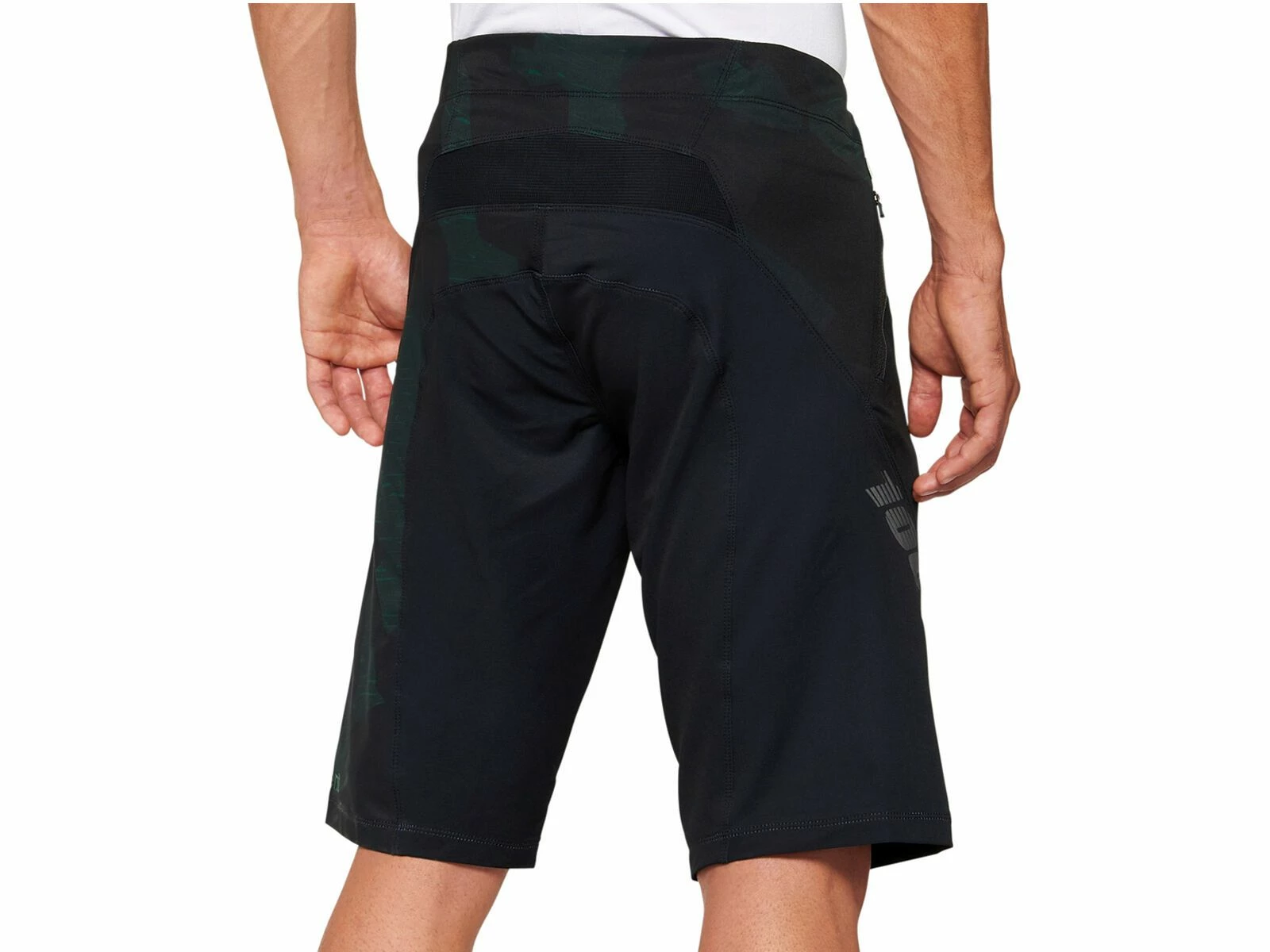 100% Airmatic LE Shorts, Black Camo. 2 100% Airmatic LE Shorts, Black Camo. – Bild 2