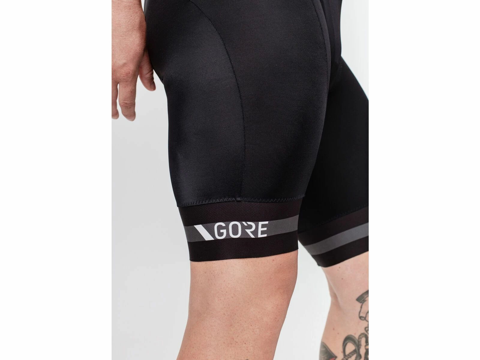 Gore Wear Torrent Kurze Trägerhose+ Herren, Black 4 Gore Wear Torrent Kurze Trägerhose+ Herren, Black – Bild 4