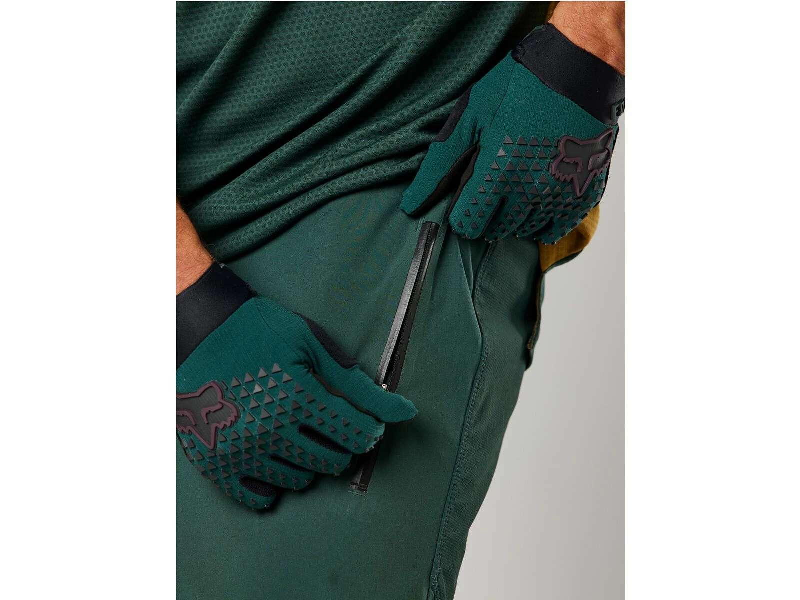 Fox Defend 3L Water Pant, Emerald 4 Fox Defend 3L Water Pant, Emerald – Bild 4